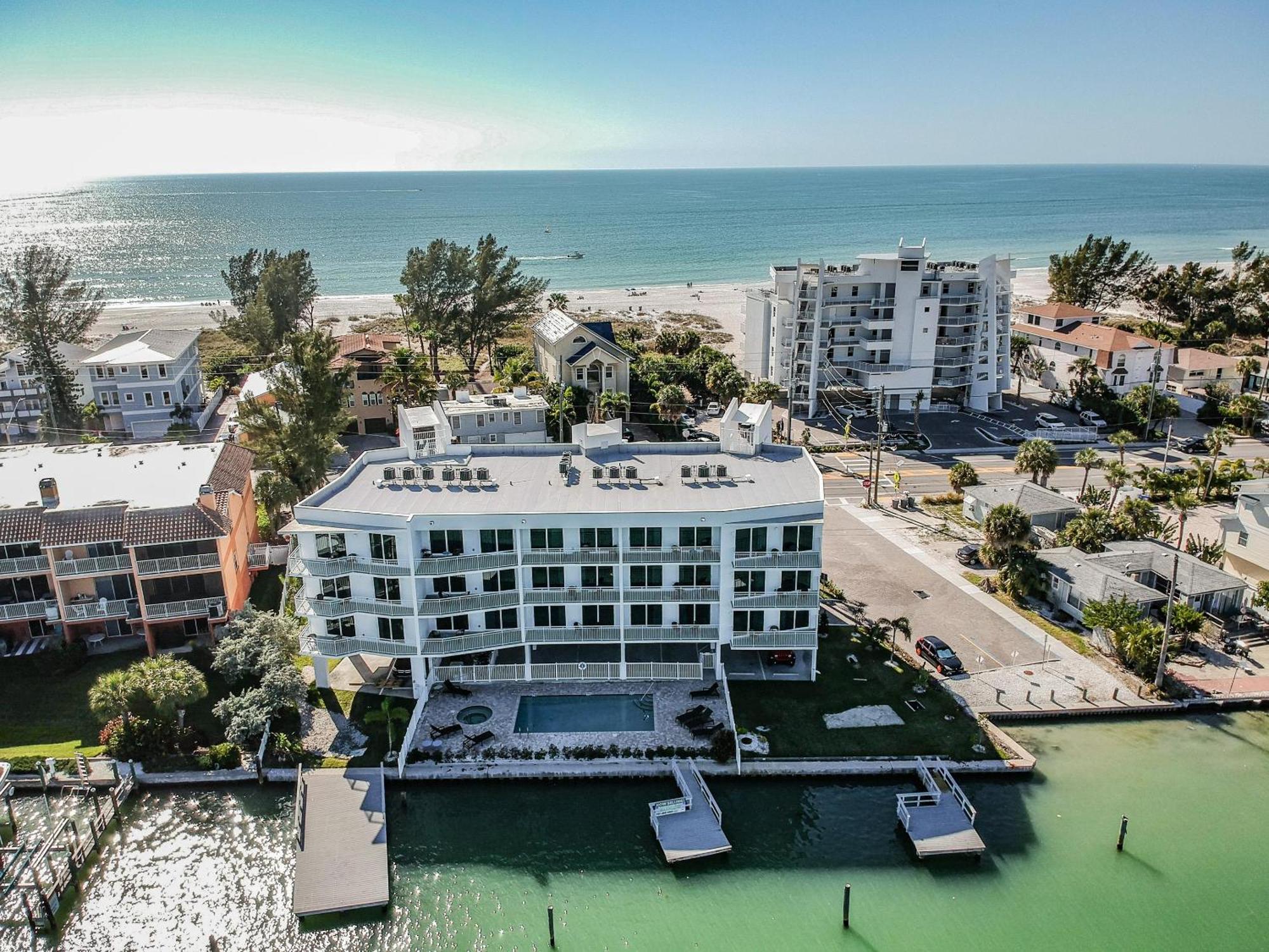 Oceana 305 East Villa St. Pete Beach Exterior photo